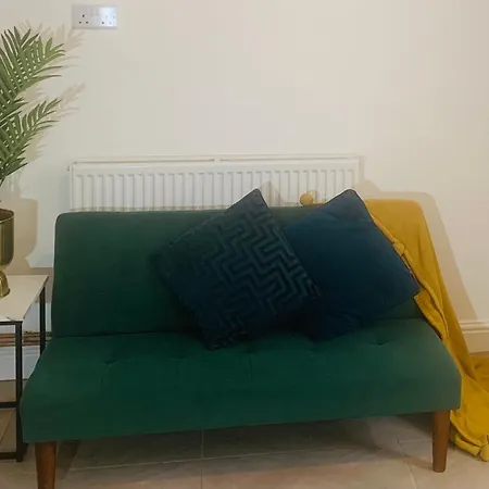 Newly Renovated 3 Ensuite Bedroom House In Bury, 5 People Bury  Exterior photo