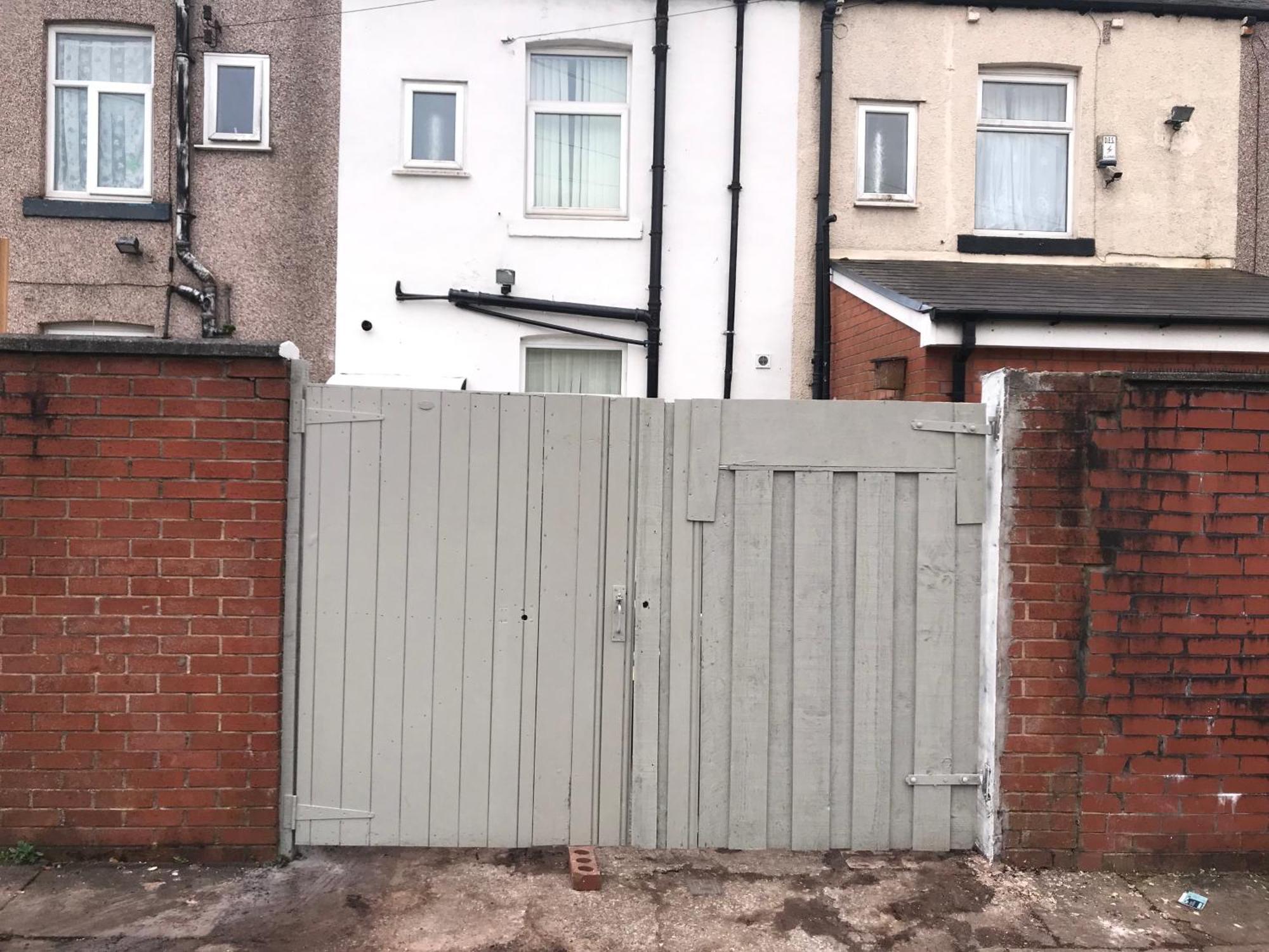 Newly Renovated 3 Ensuite Bedroom House In Bury, 5 People
