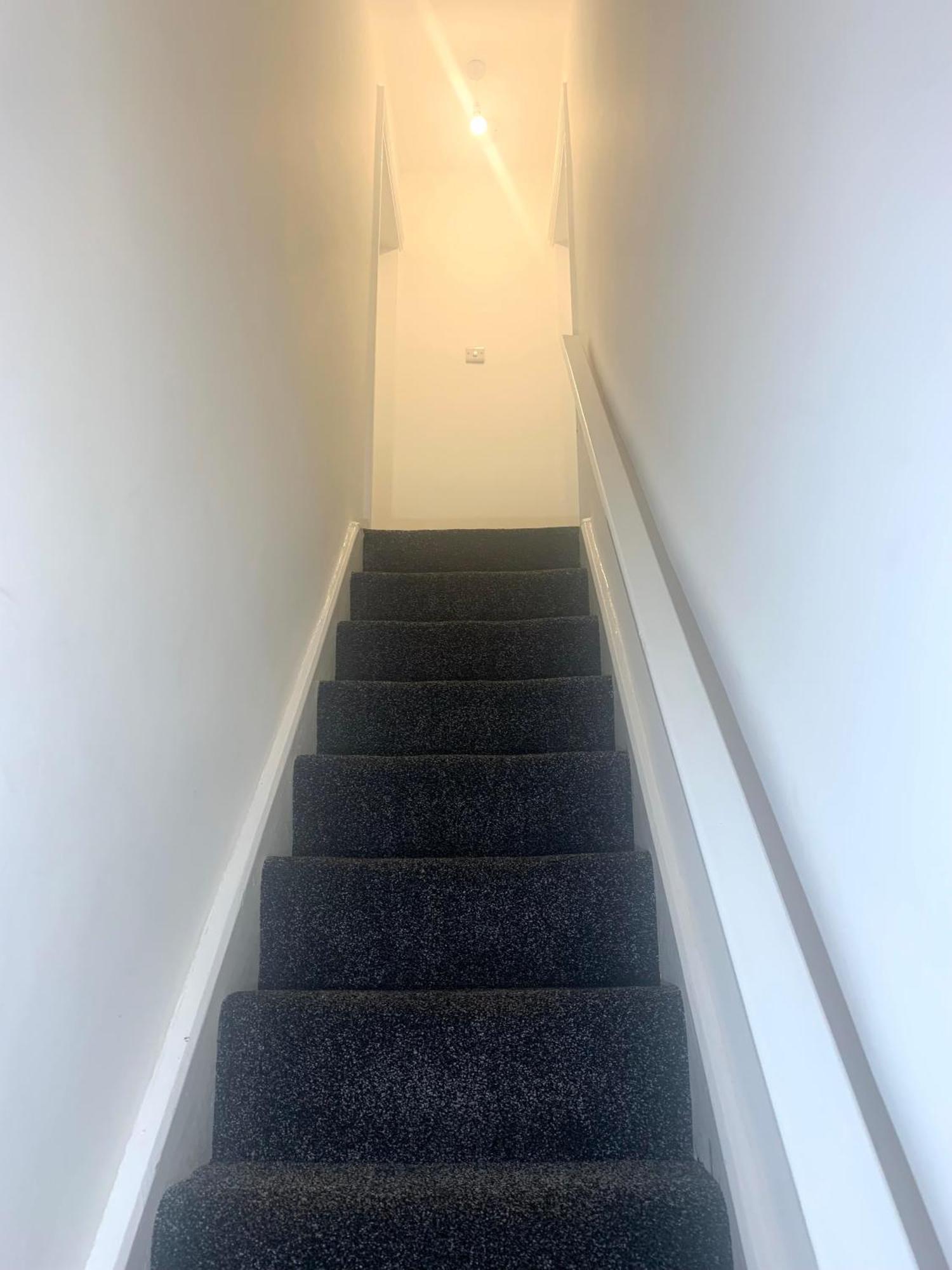 Newly Renovated 3 Ensuite Bedroom House In Bury, 5 People Apartment *