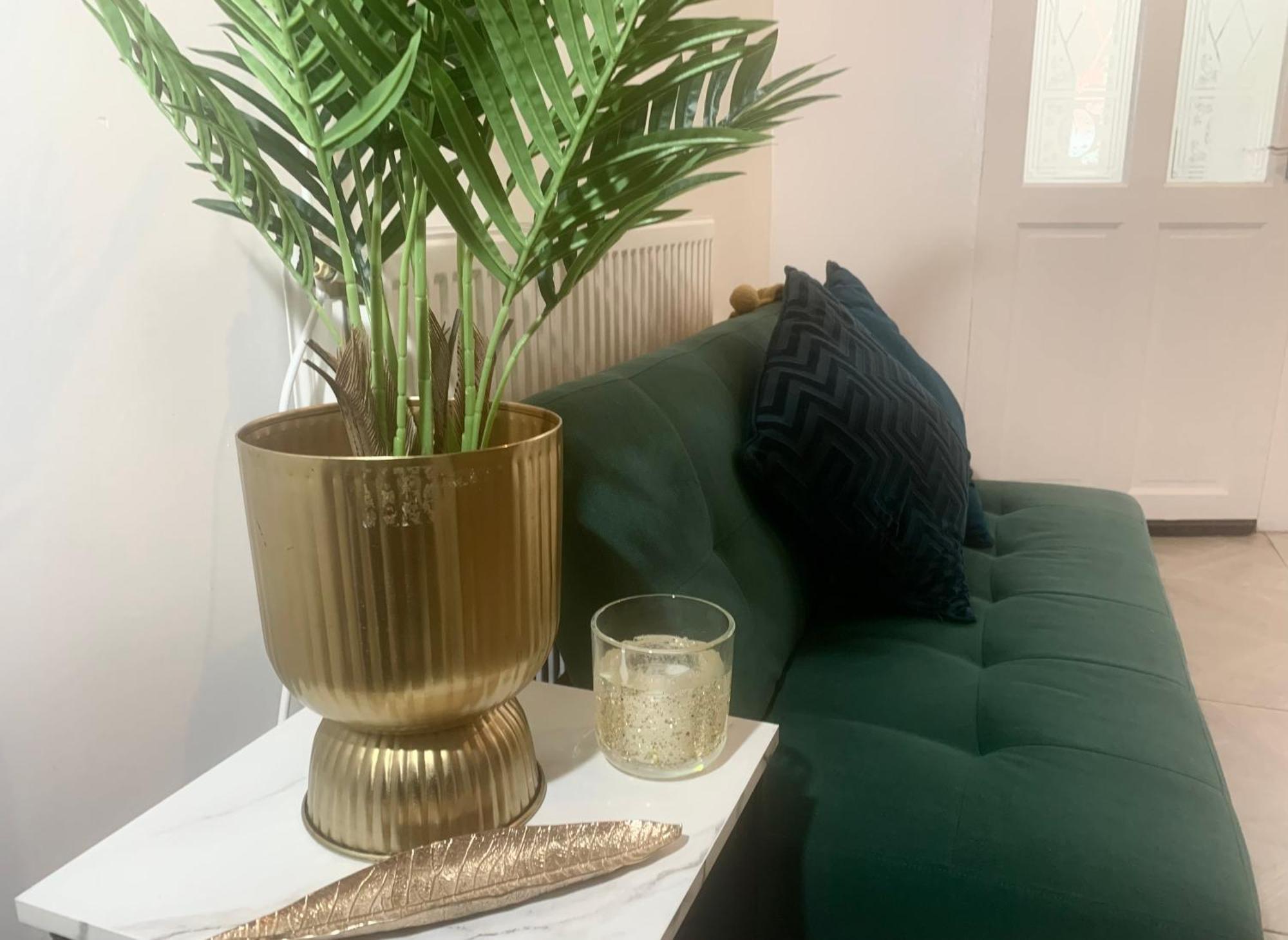 Apartment Newly Renovated 3 Ensuite Bedroom House In Bury, 5 People *